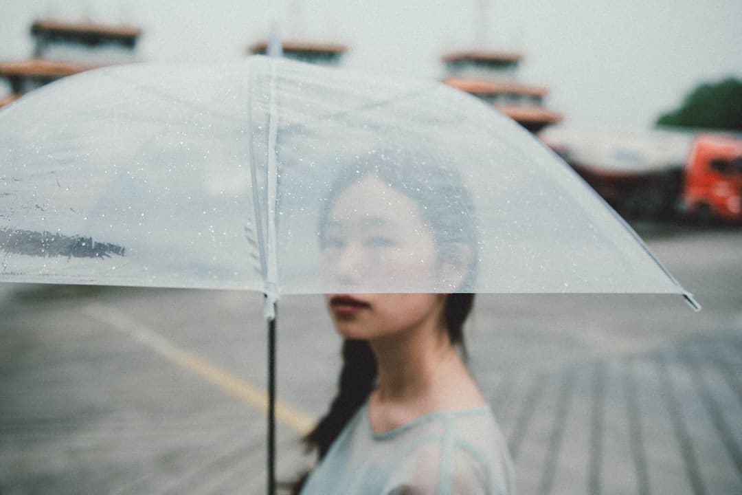 詹妮弗洛佩兹比基尼热舞不断 56岁仍有腹肌惹人羡
